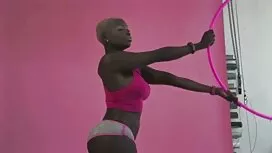 Chatte filmé avec ma ...