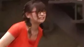 La femme a donné vid ...